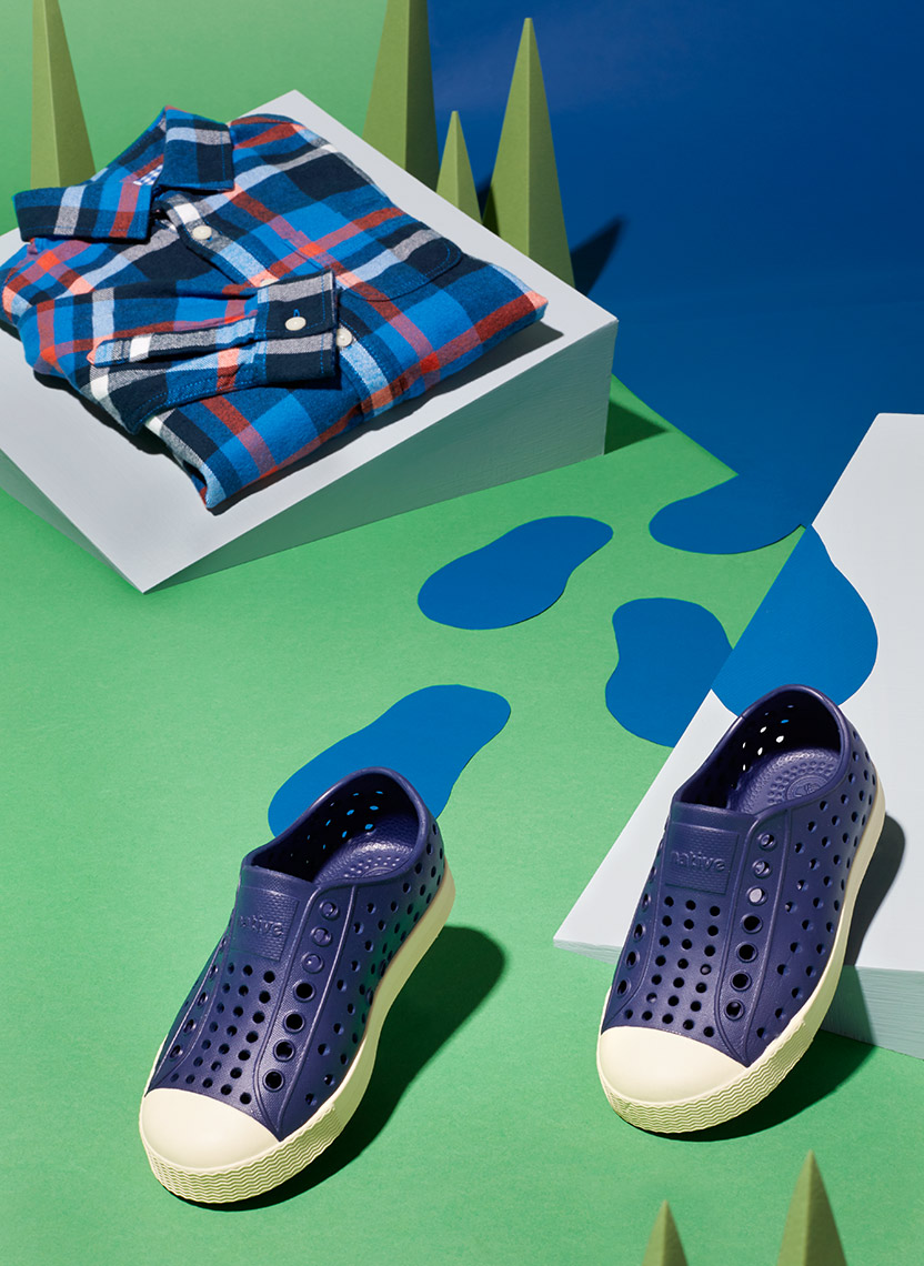 Green_Blue_wet_footsteps_crop_v2_web