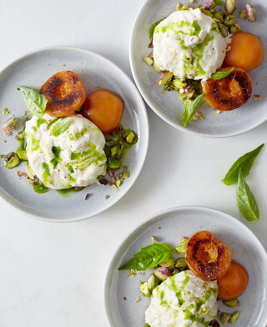 Grilled_Apricots_Overall_basil